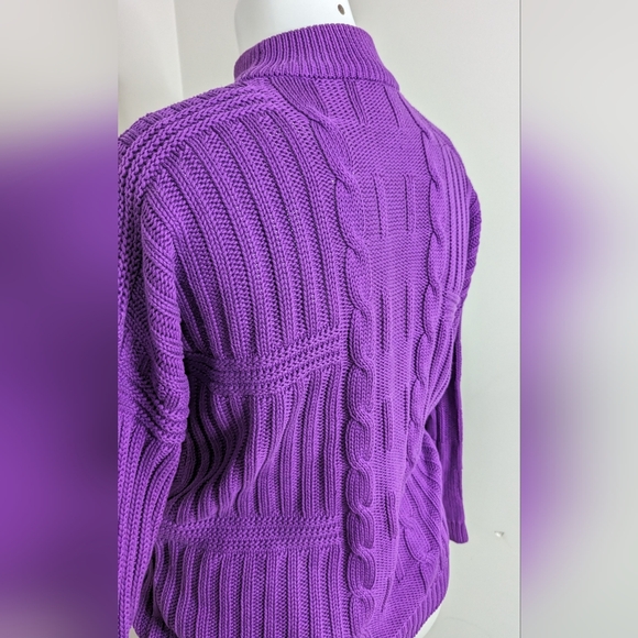 Vintage IZOD Sweater - Picture 4 of 5